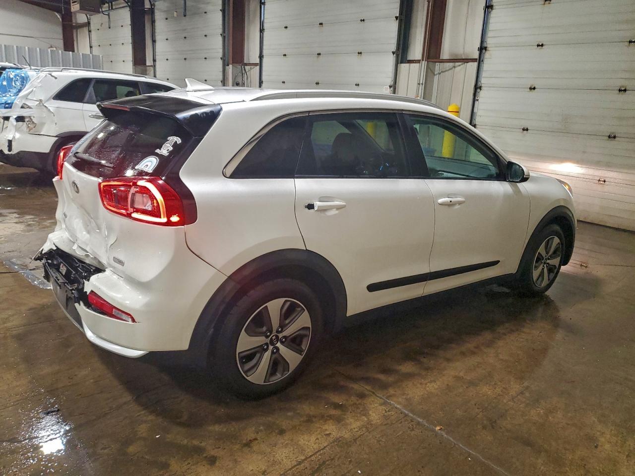 2017 Kia Niro Ex - Фото 3