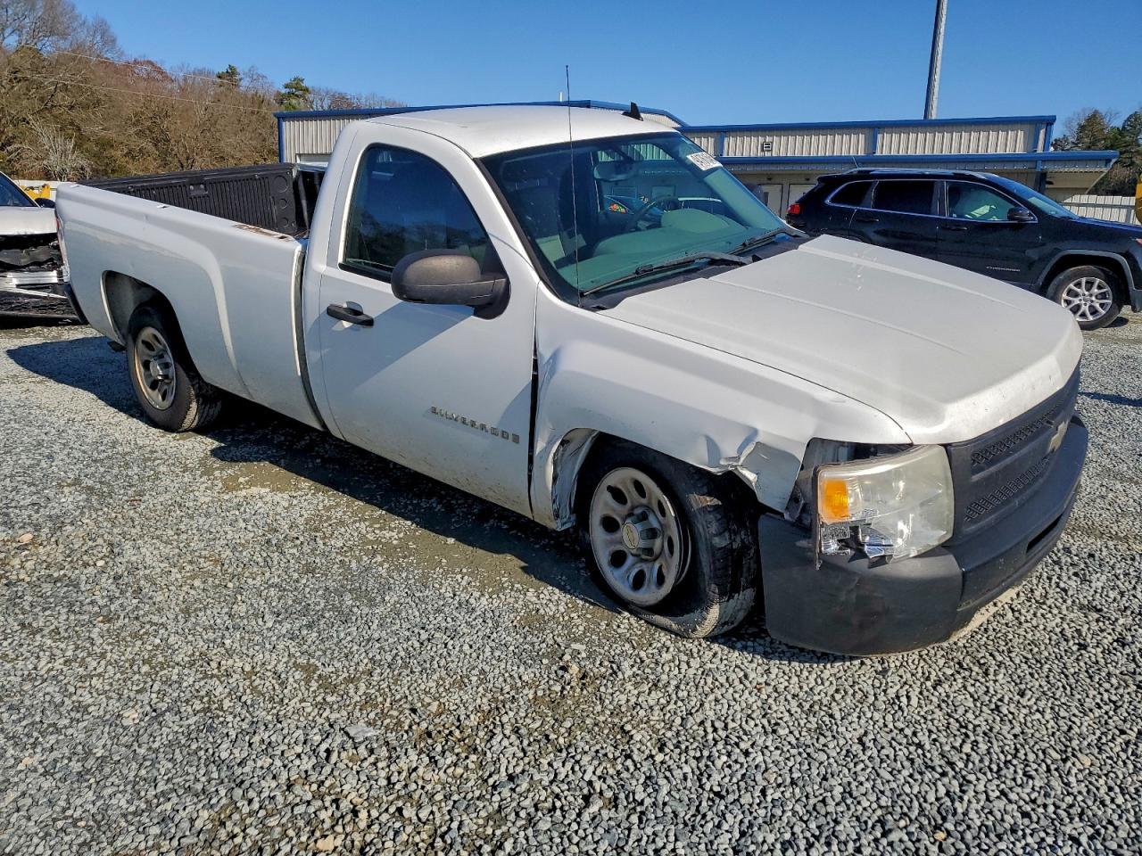 2009 Chevrolet Silverado C1500 - Image 4