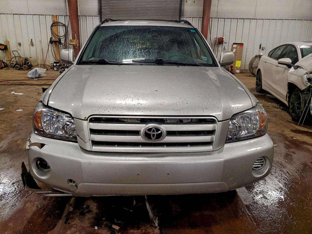 2005 Toyota Highlander Base - Фото 5
