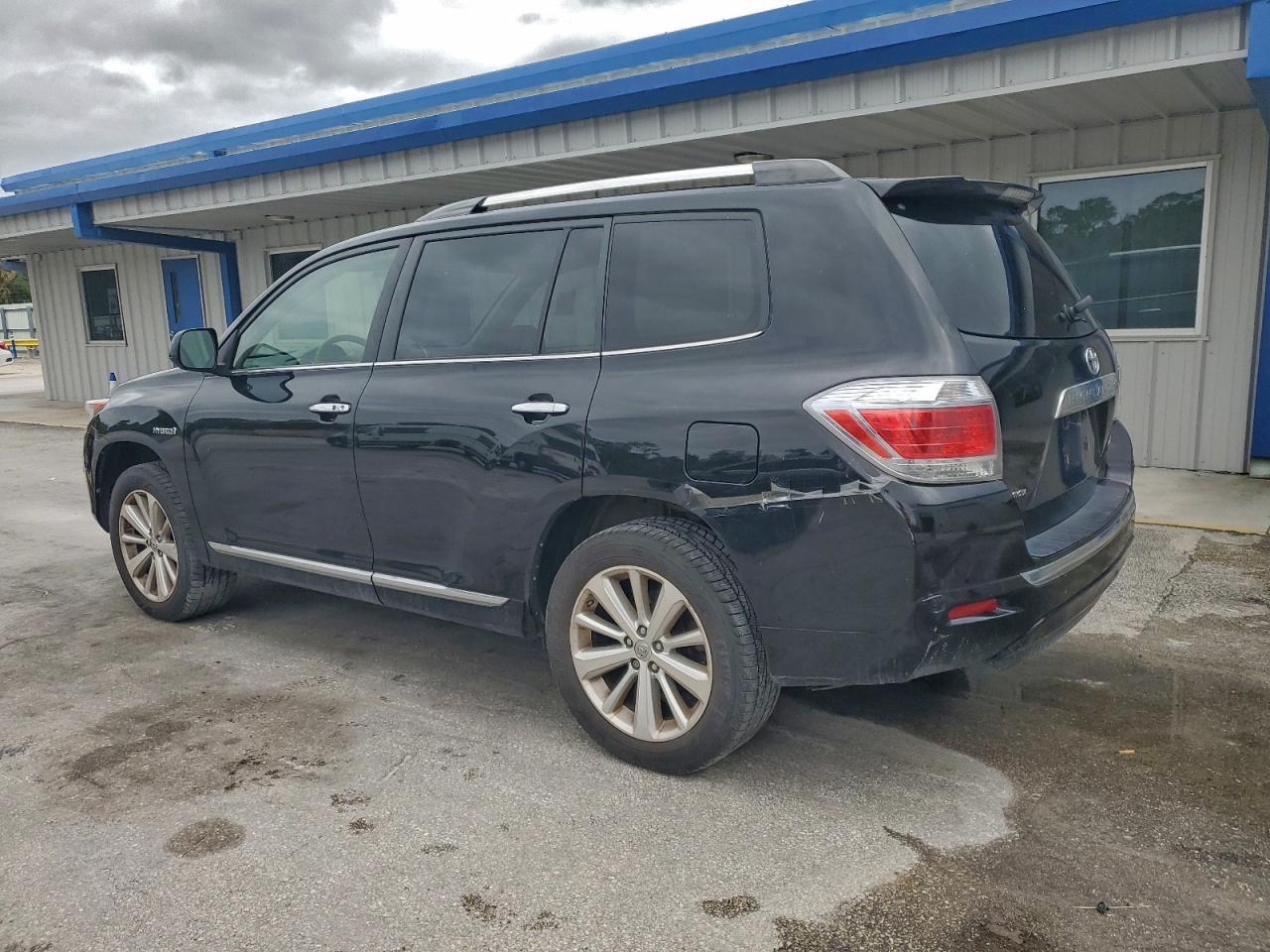 2012 Toyota Highlander Hybrid Limited - Image 2