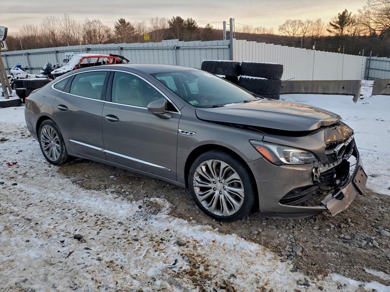 2017 Buick Lacrosse Premium - Image 4
