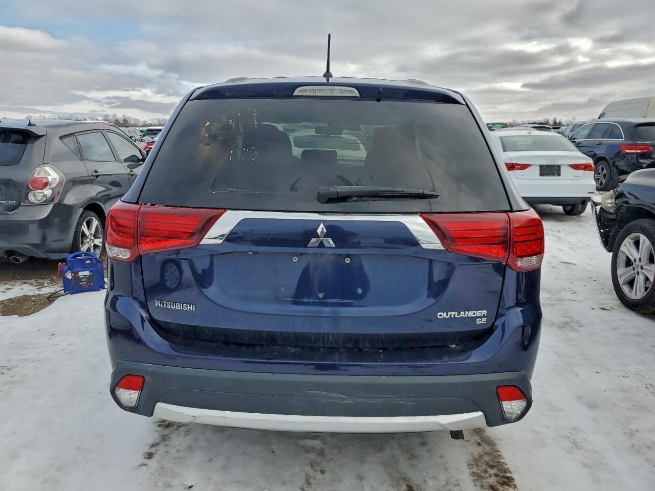 2016 Mitsubishi Outlander Se - Image 6