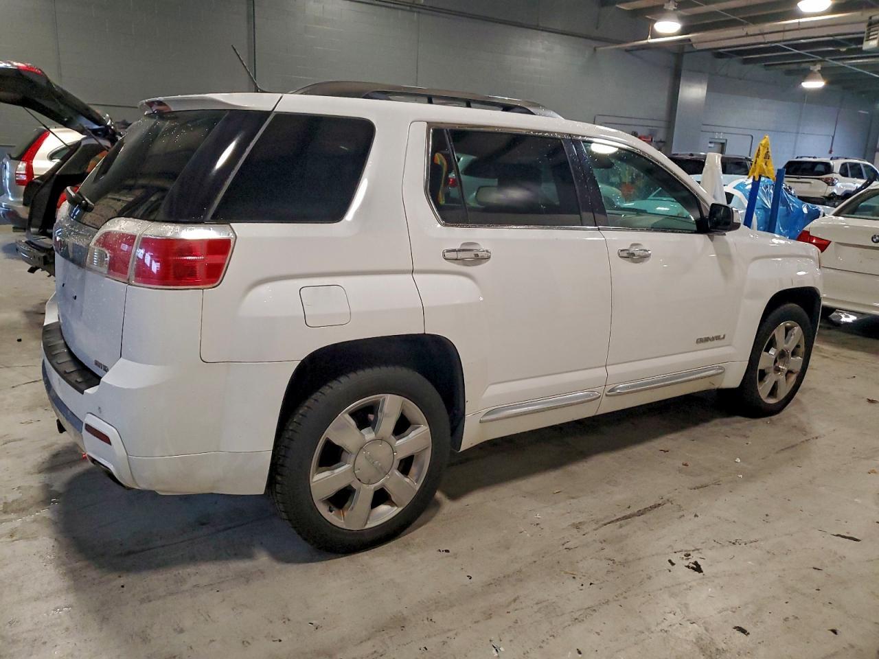 2013 GMC Terrain - Image 3