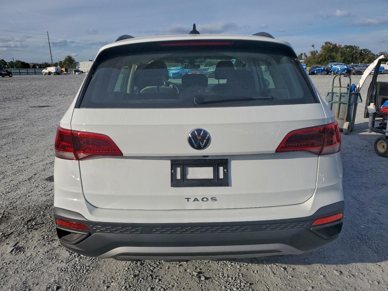 2024 Volkswagen Taos S - Фото 6