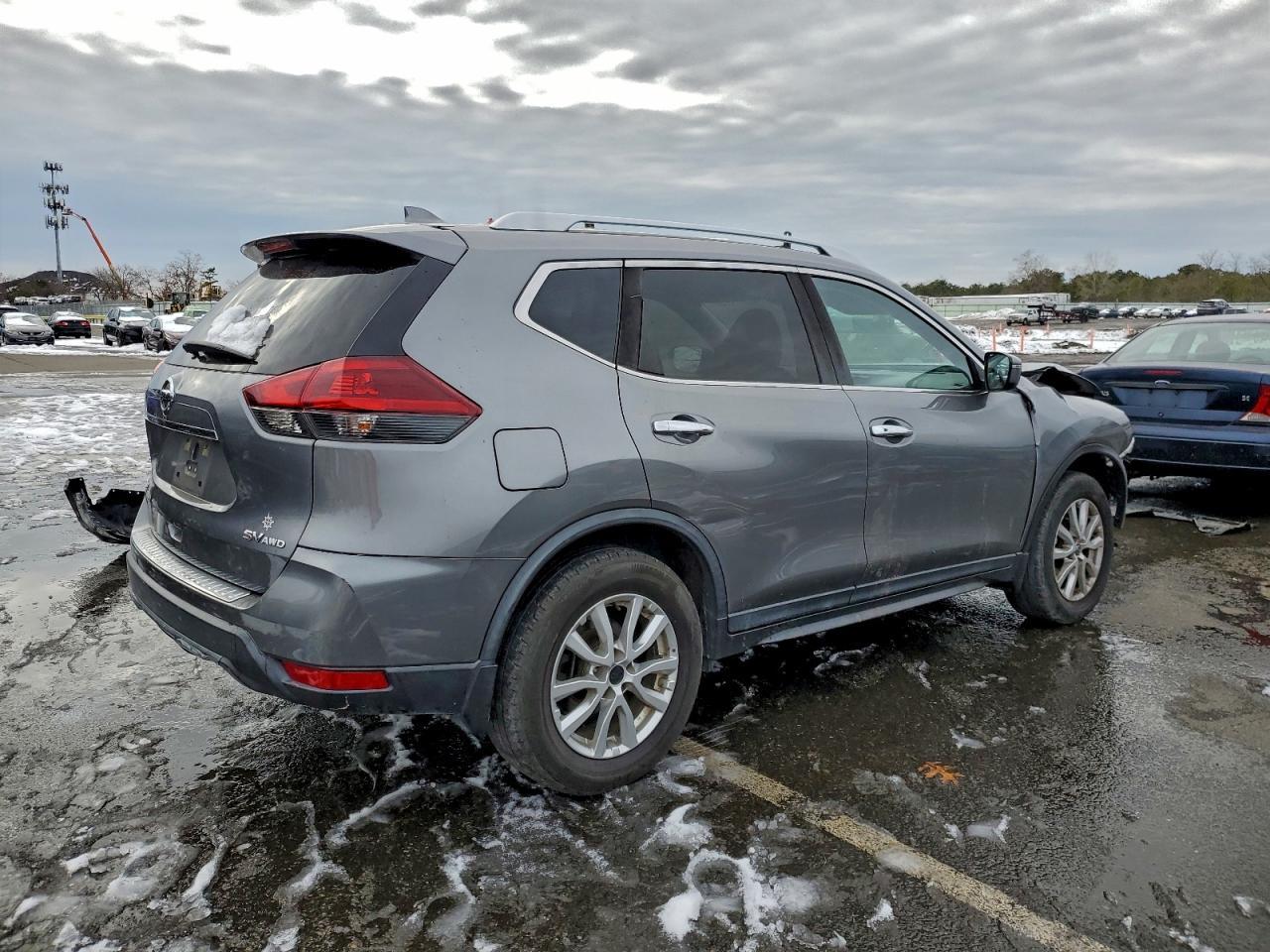 2018 Nissan Rogue S - Фото 3
