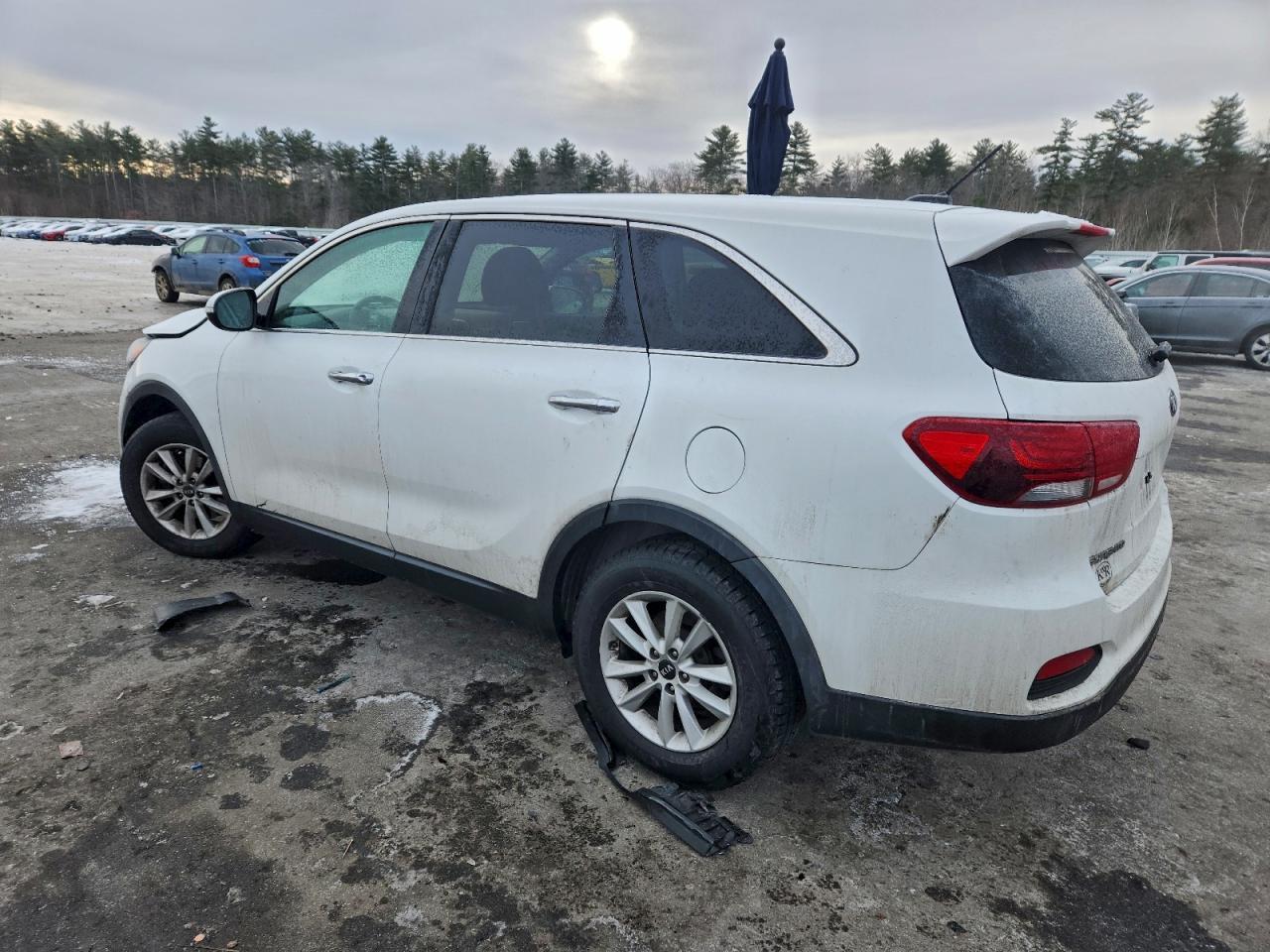 2020 Kia Sorento S - Image 2