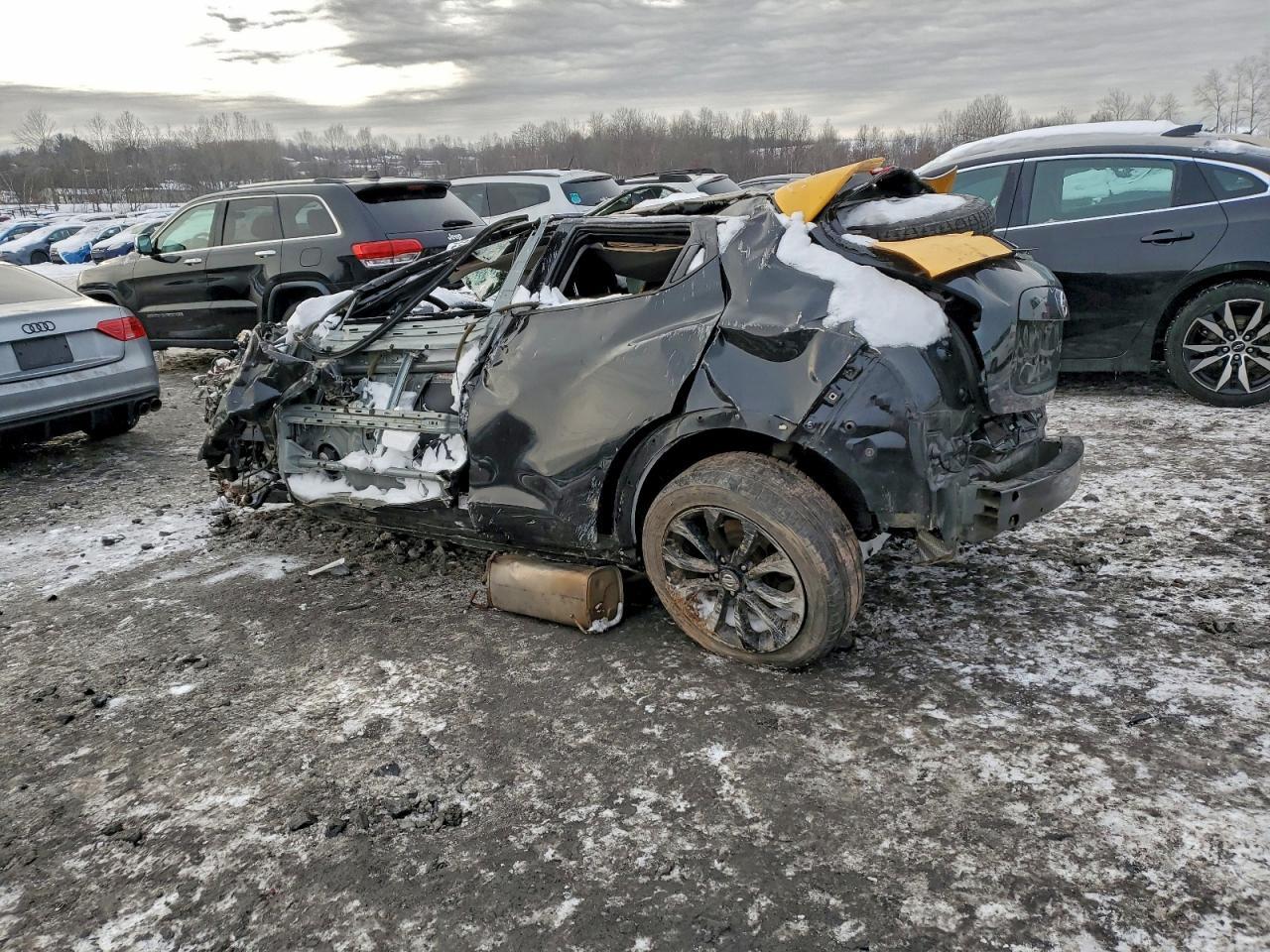 2016 Nissan Juke S - Фото 2