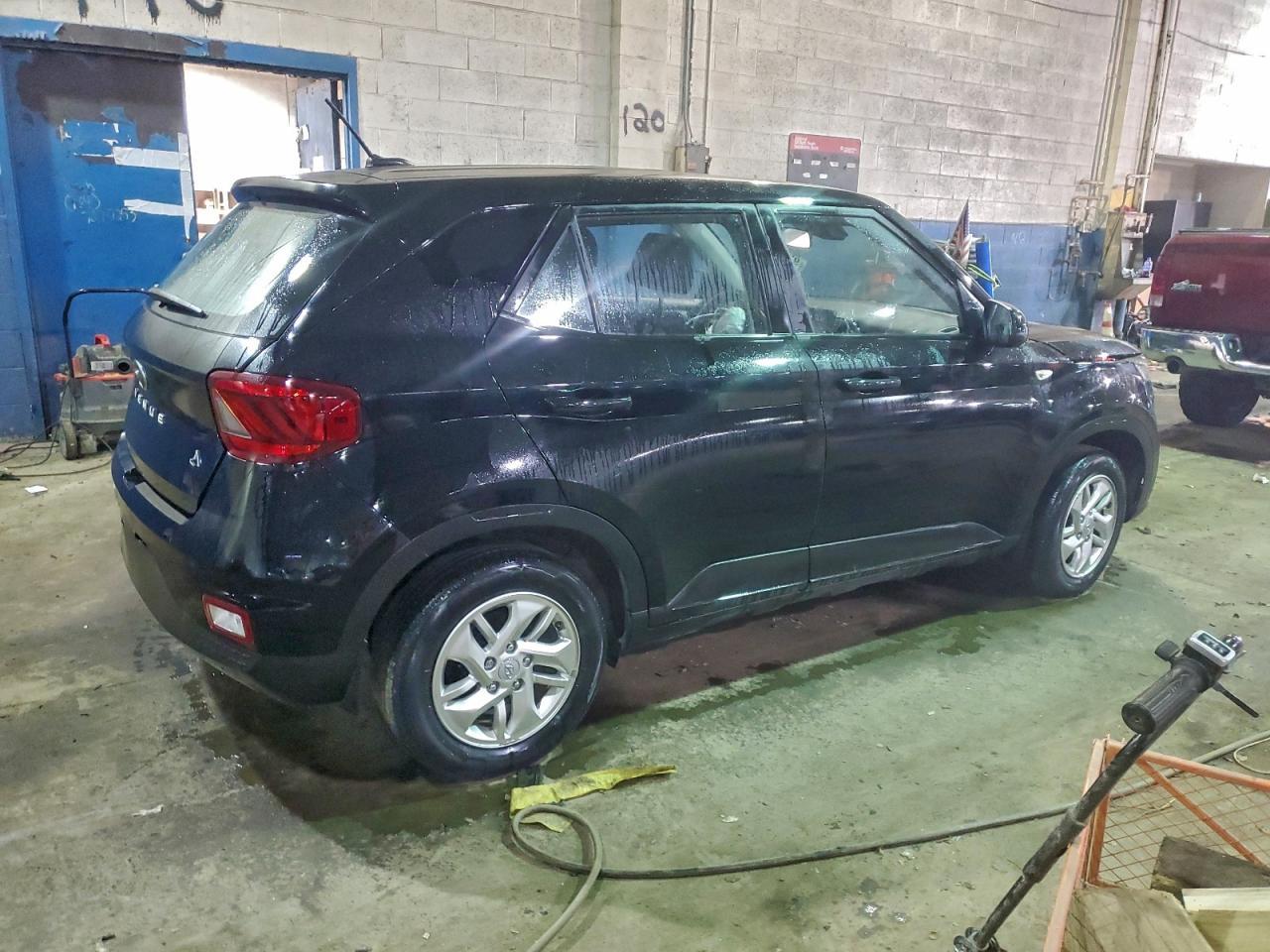 2023 Hyundai Venue Se - Фото 3