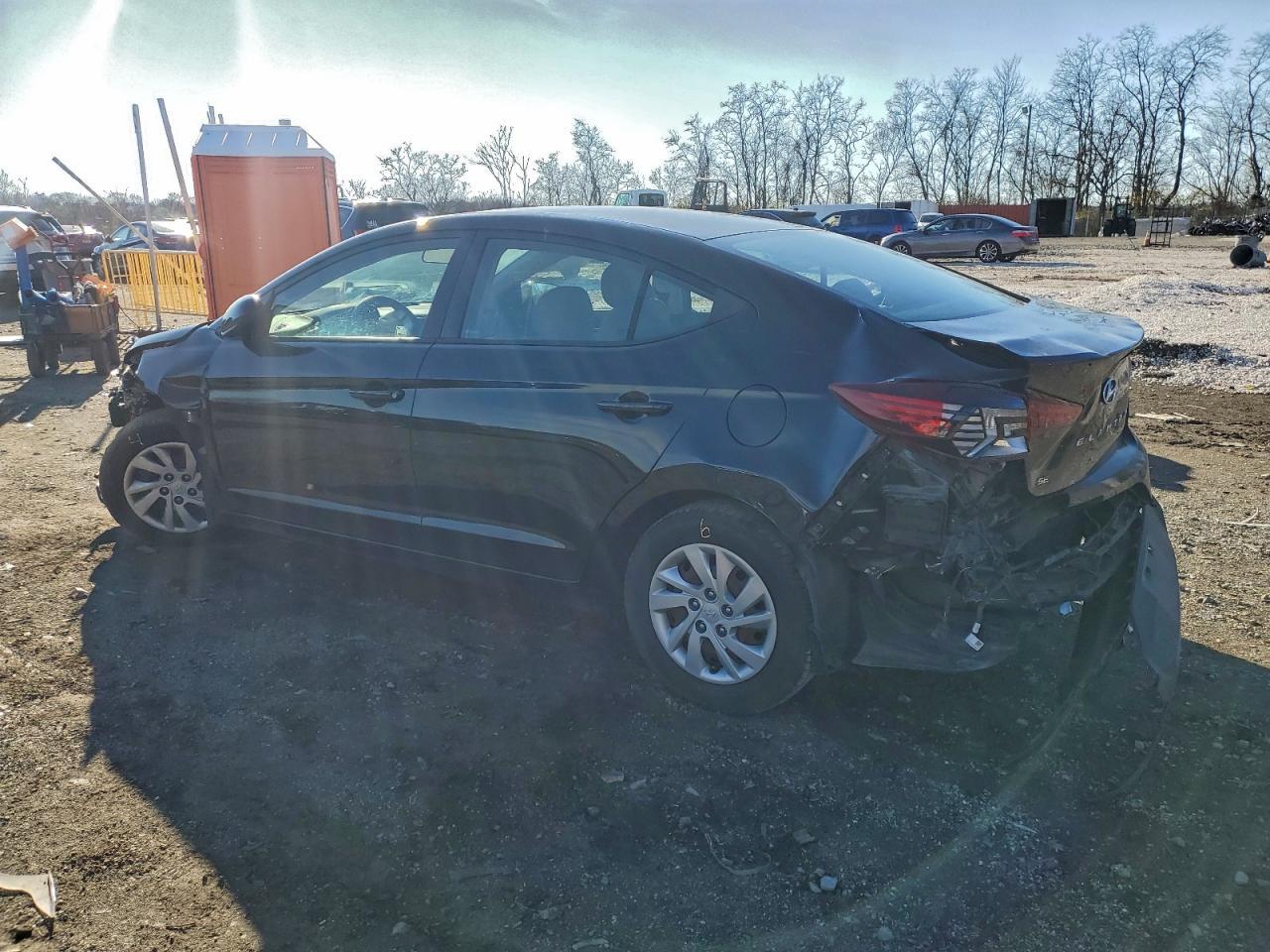 2020 Hyundai Elantra Se - Фото 2