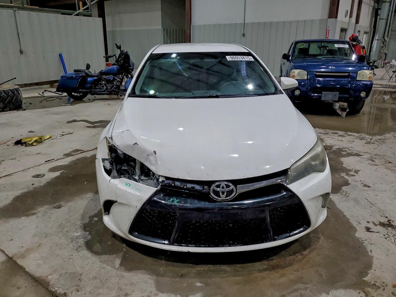2016 Toyota Camry Se - Фото 5