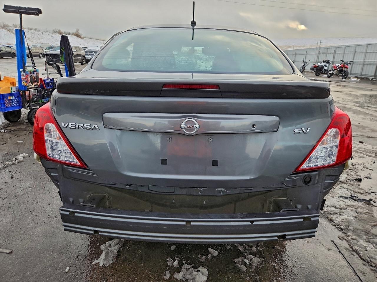 2017 Nissan Versa S - Фото 6