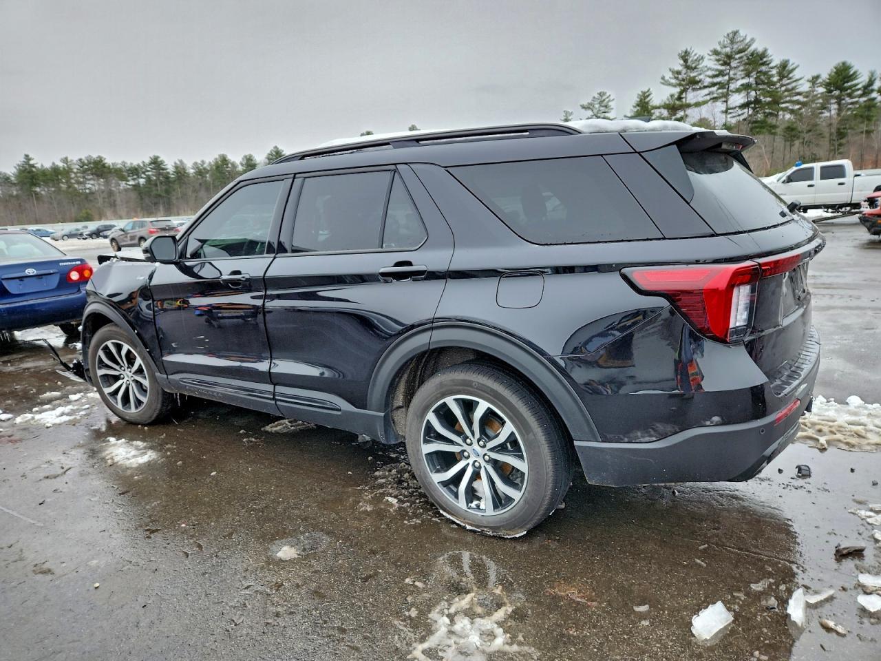 2025 Ford Explorer St-Line - Фото 2