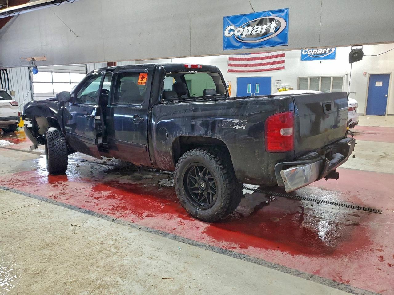 2010 Chevrolet Silverado K1500 Lt - Image 2