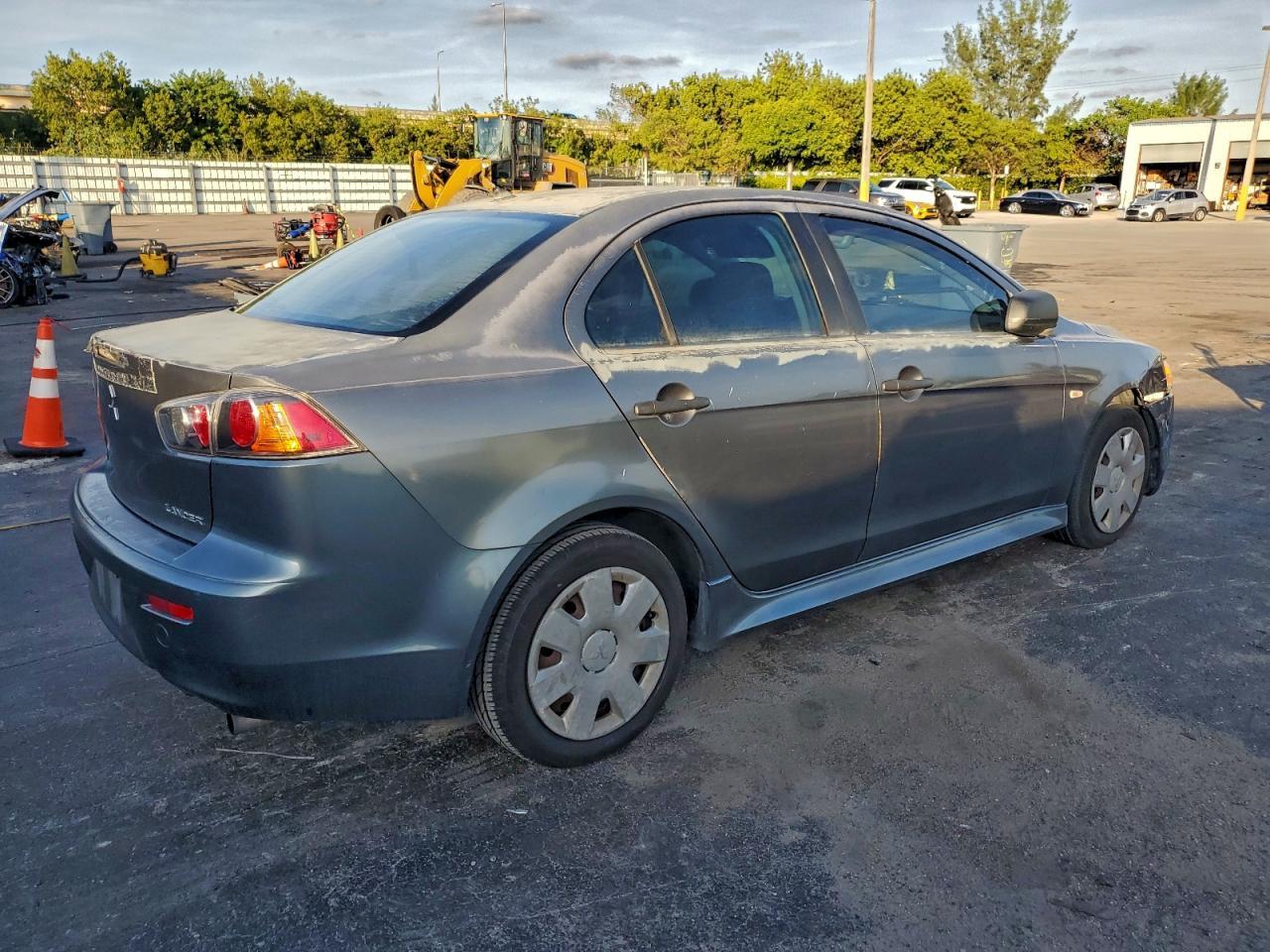 2010 Mitsubishi Lancer De - Фото 3
