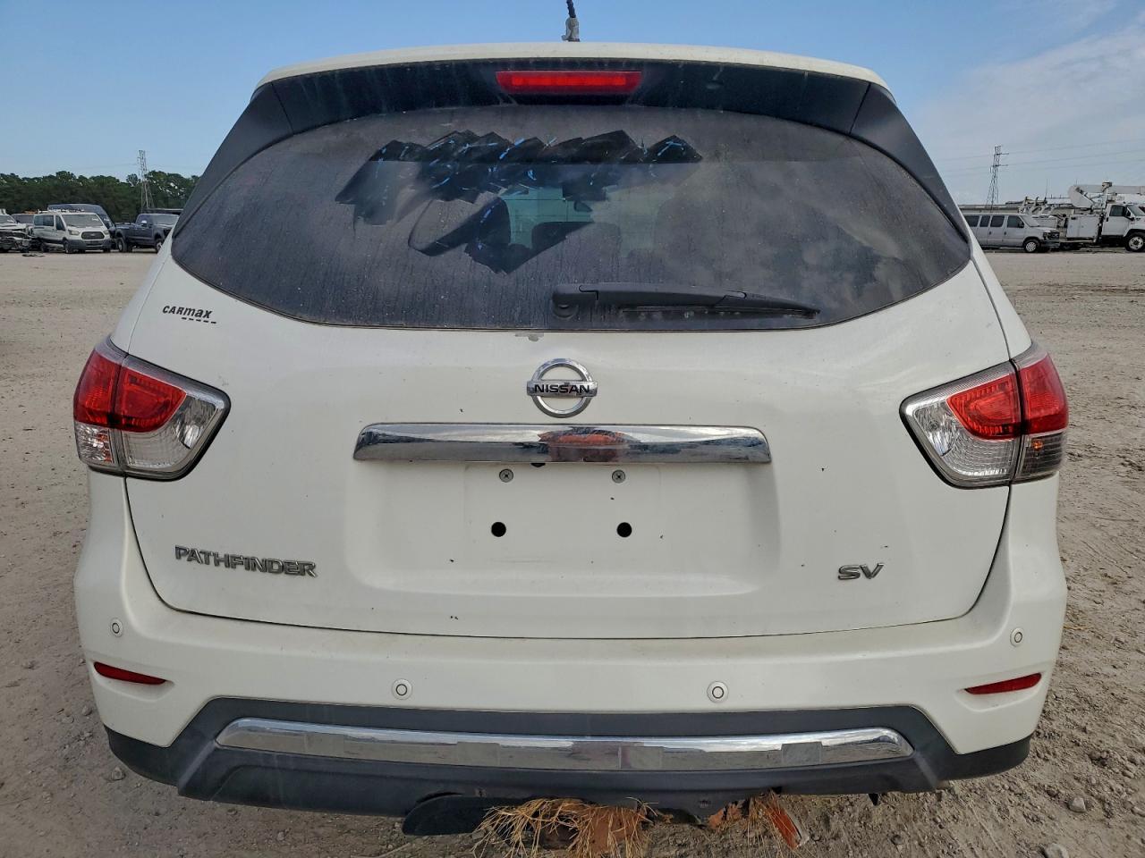 2013 Nissan Pathfinder S - Image 6