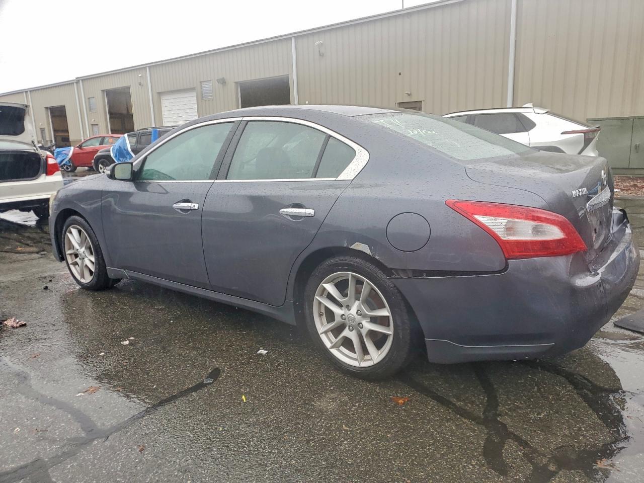 2009 Nissan Maxima S - Фото 2
