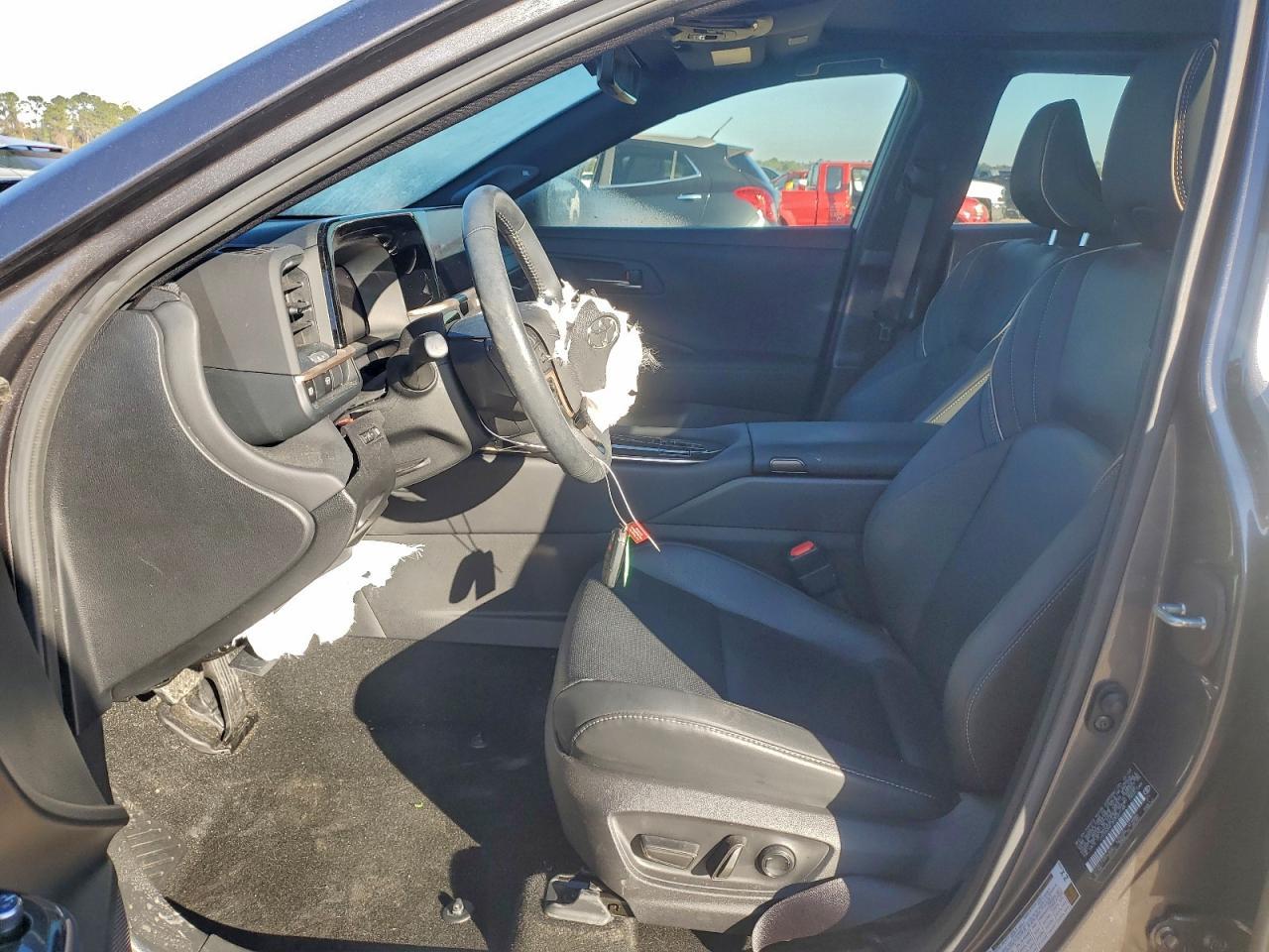 2024 Toyota Crown Xle - Image 7