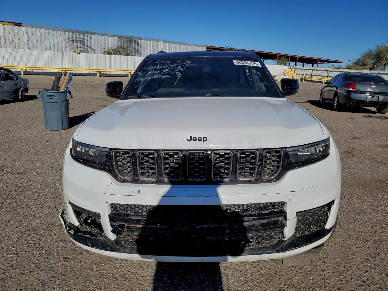 2025 Jeep Grand Cherokee L Summit - Image 5