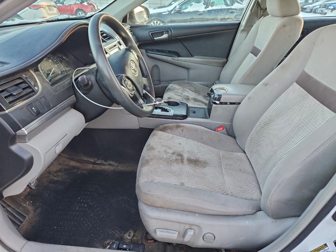 2013 Toyota Camry L - Фото 7