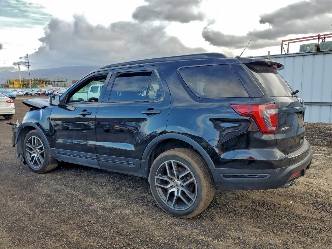 2018 Ford Explorer Sport - Image 2