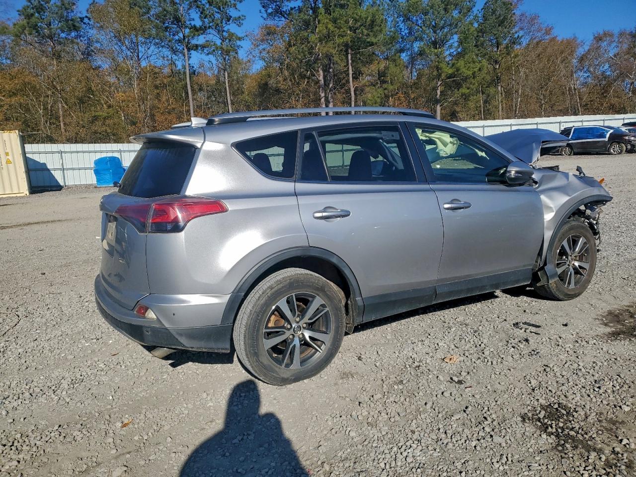 2018 Toyota Rav4 - Image 3