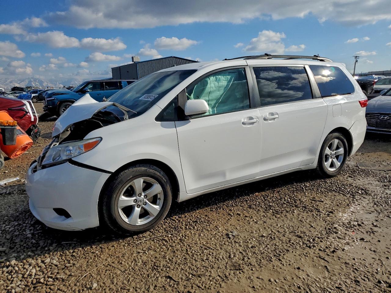 2015 Toyota Sienna Le
