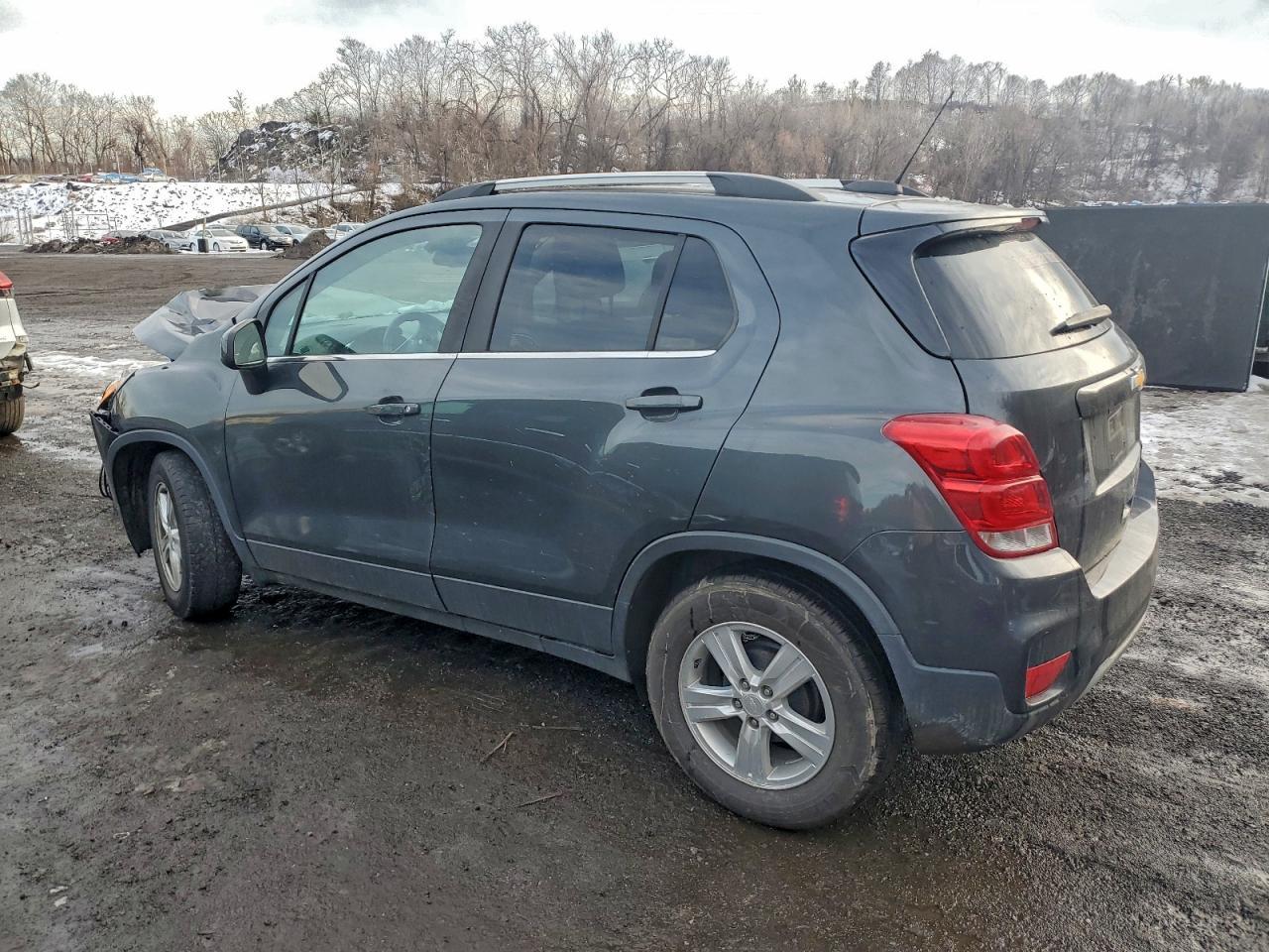 2019 Chevrolet Trax 1Lt - Image 2