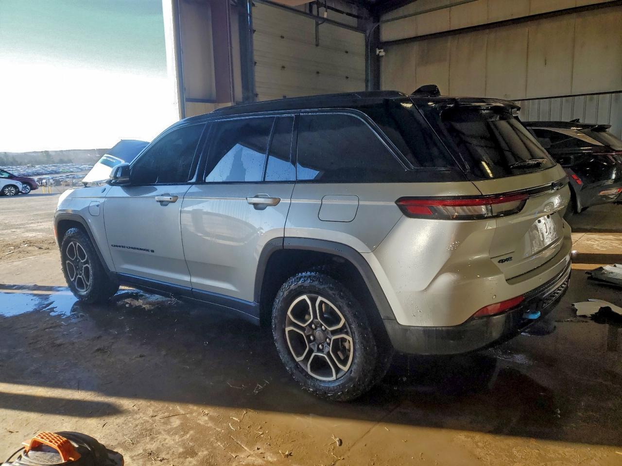 2022 Jeep Grand Cherokee Trailhawk 4Xe - Фото 2