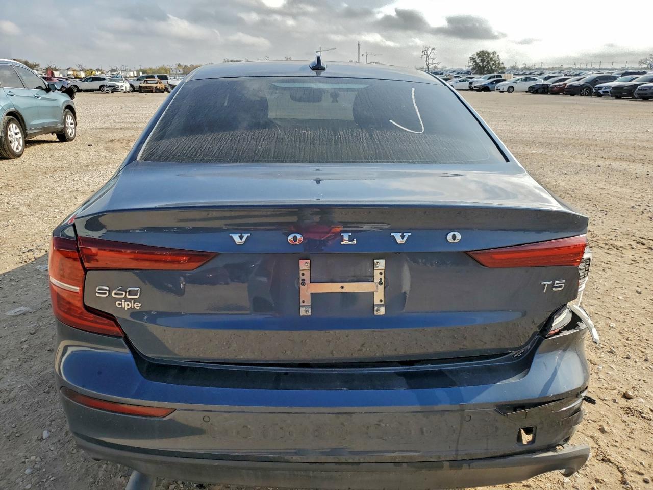 2020 Volvo S60 T5 Momentum - Фото 6
