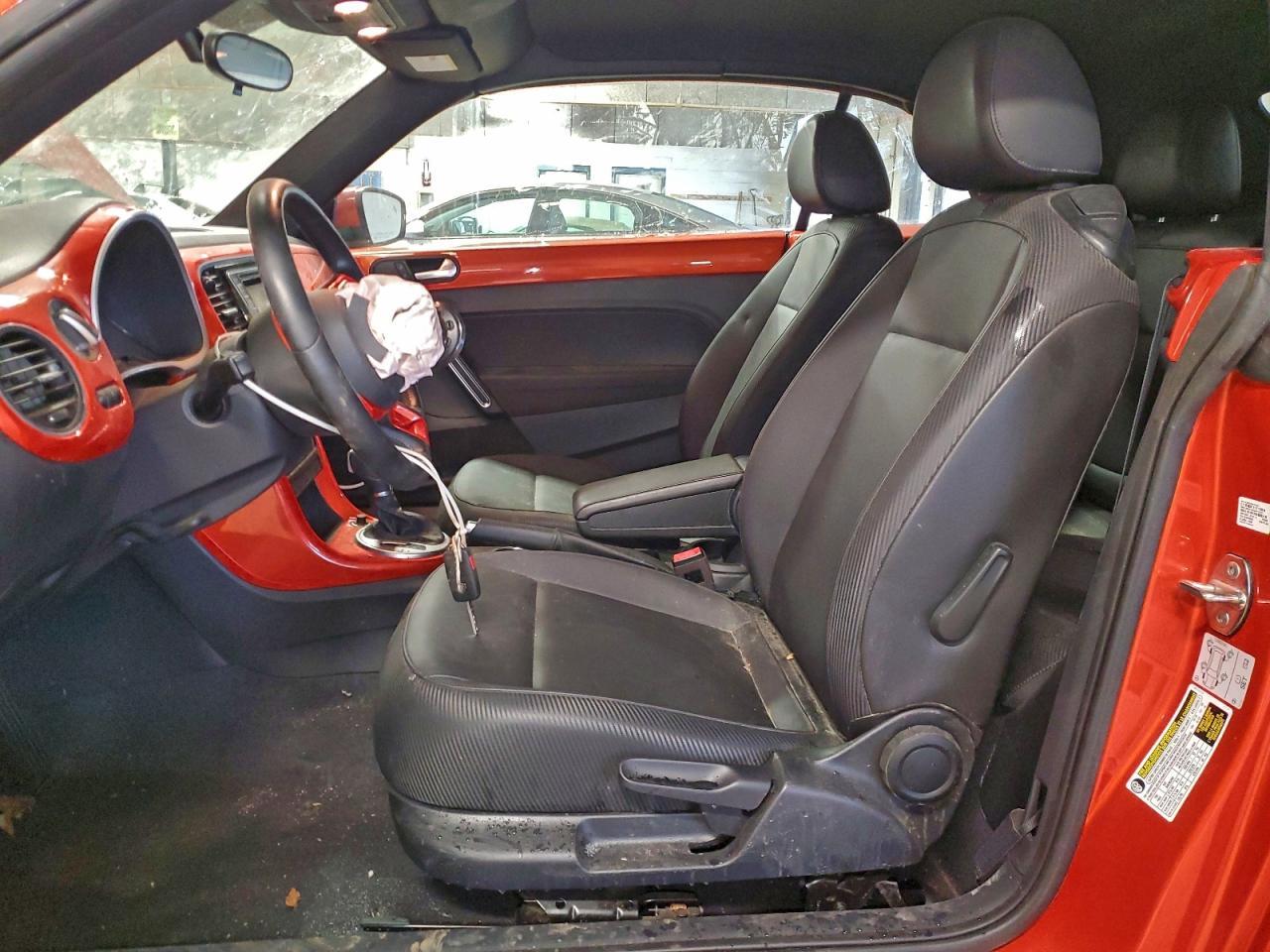 2019 Volkswagen Beetle S - Image 7