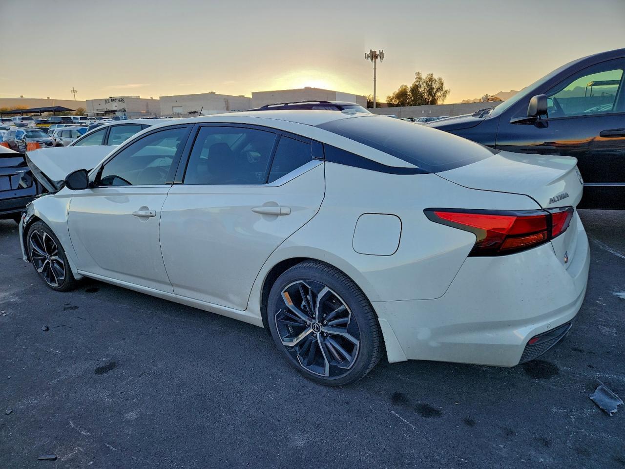 2025 Nissan Altima Sr - Image 2
