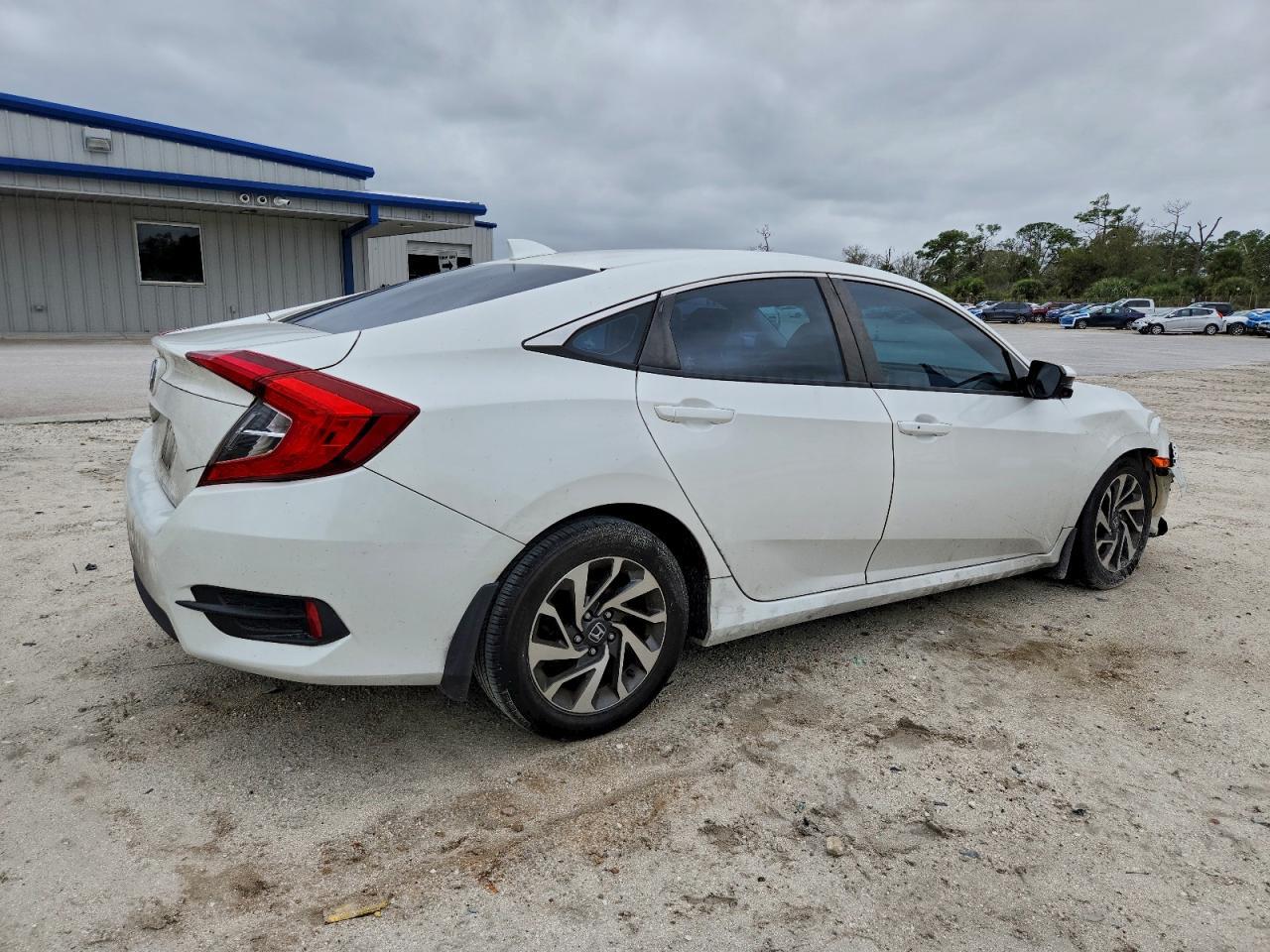2018 Honda Civic Ex - Image 3