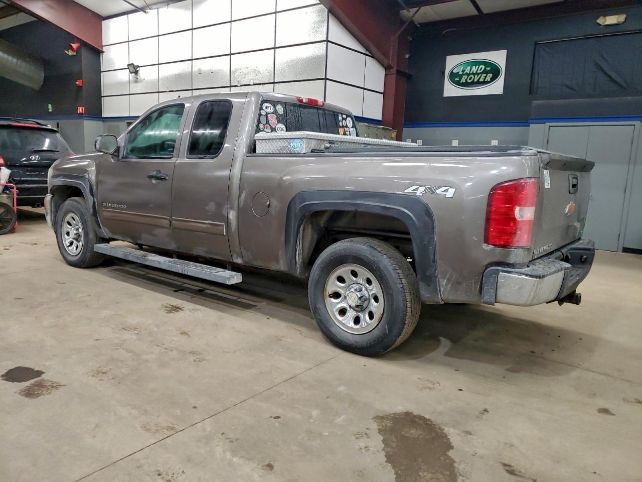 2013 Chevrolet Silverado K1500 Ls - Фото 2