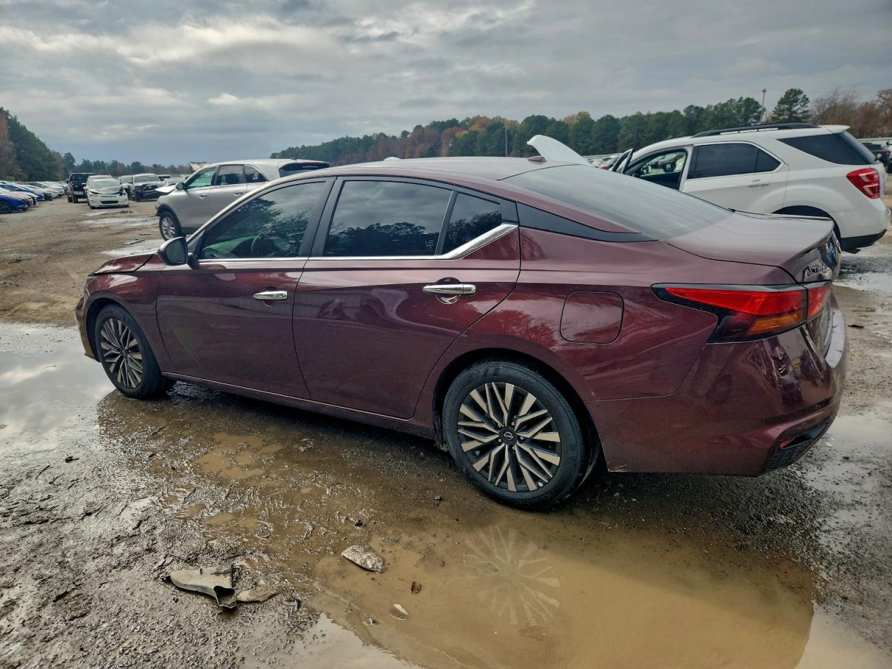 2025 Nissan Altima Sv - Image 2