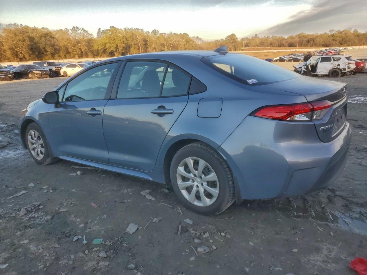 2024 Toyota Corolla Le - Фото 2