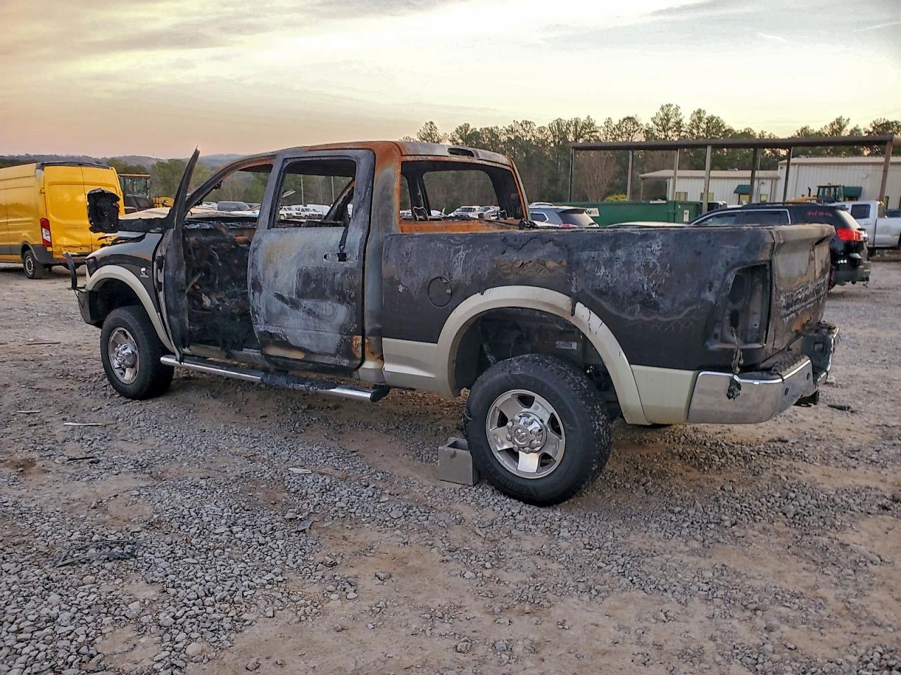 2010 Dodge Ram 3500 - Фото 2