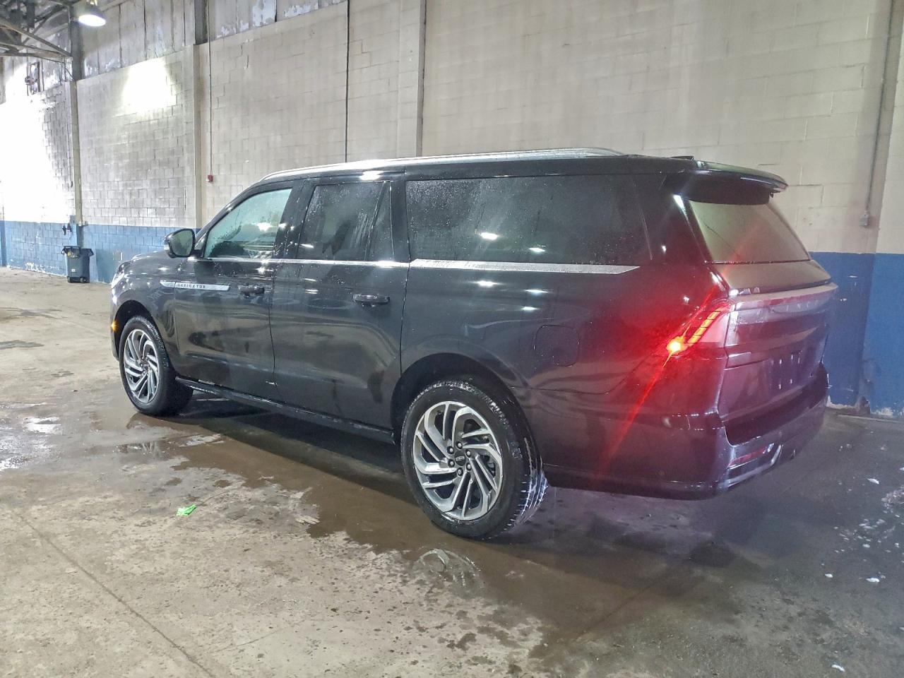 2025 Lincoln Navigator L Reserve - Фото 2