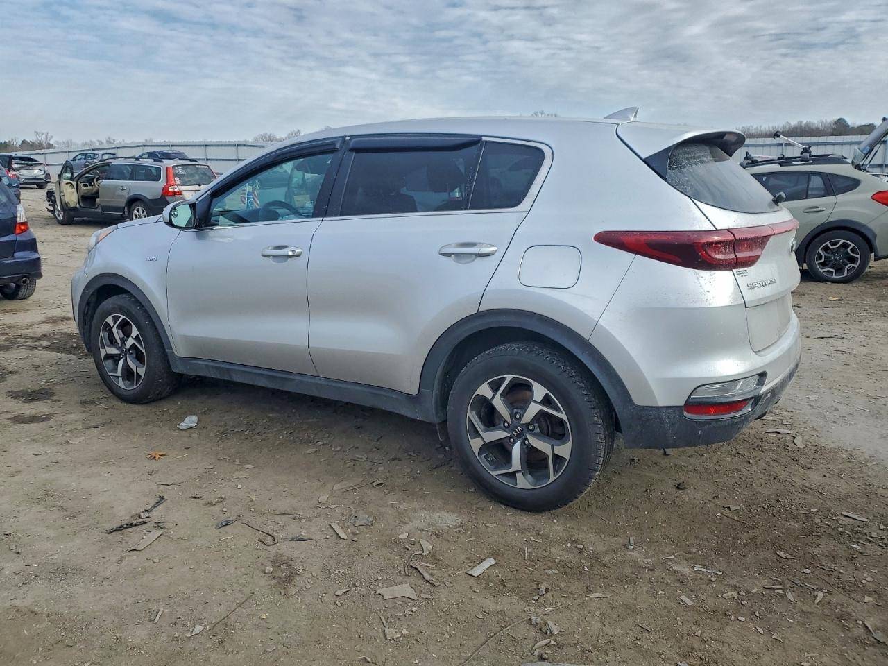 2020 Kia Sportage Lx - Image 2