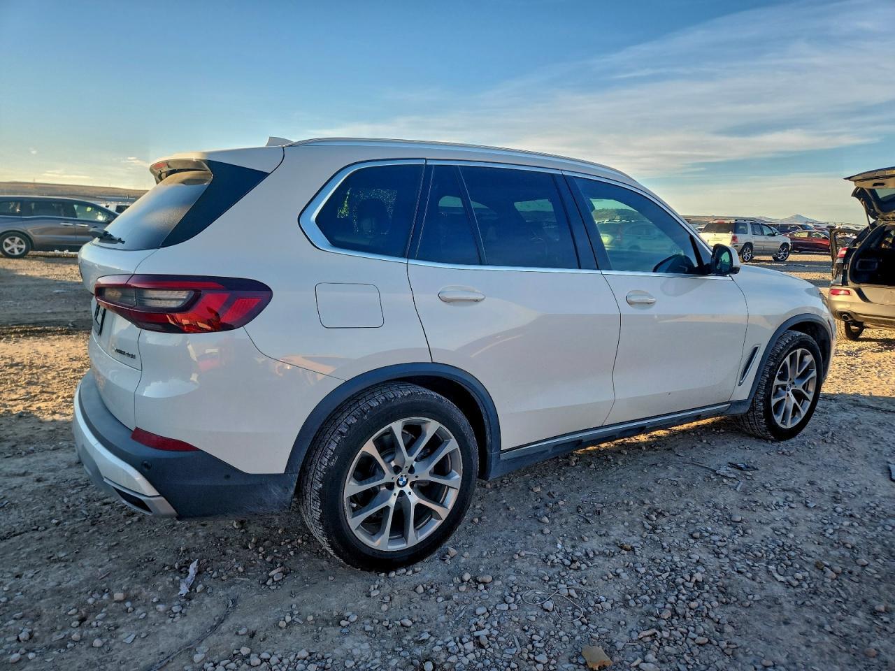 2020 BMW X5 xDrive40I - Фото 3