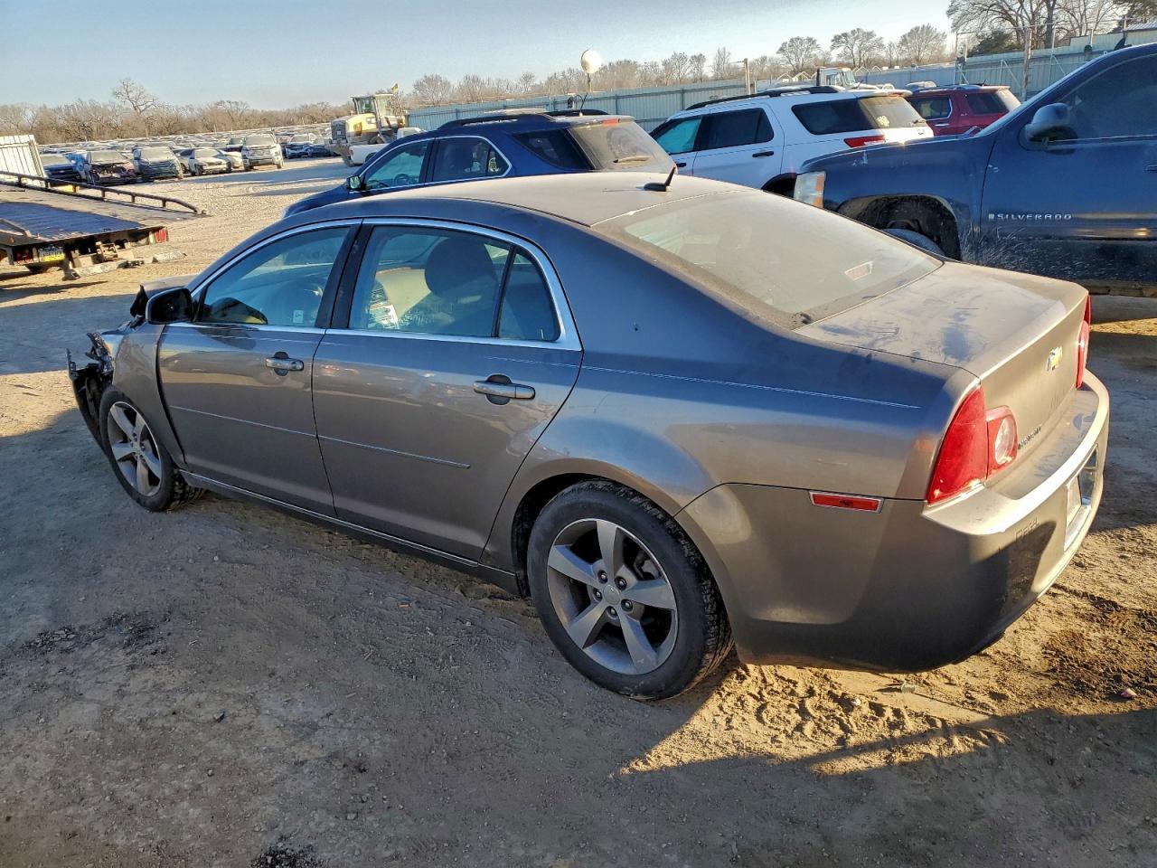 2011 Chev Malibu 1Lt - Фото 2