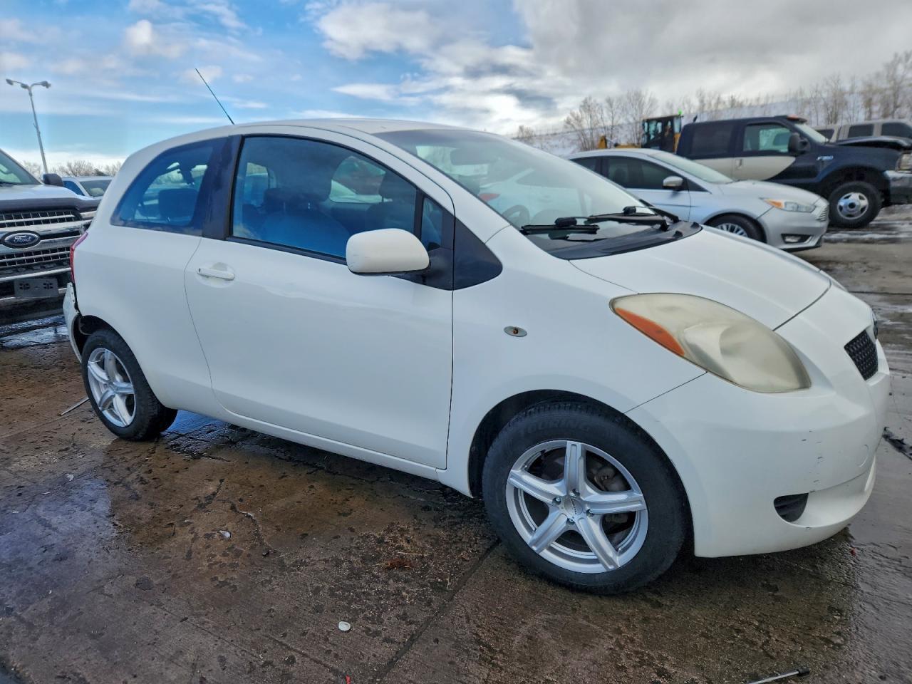 2007 Toyota Yaris Base - Фото 4