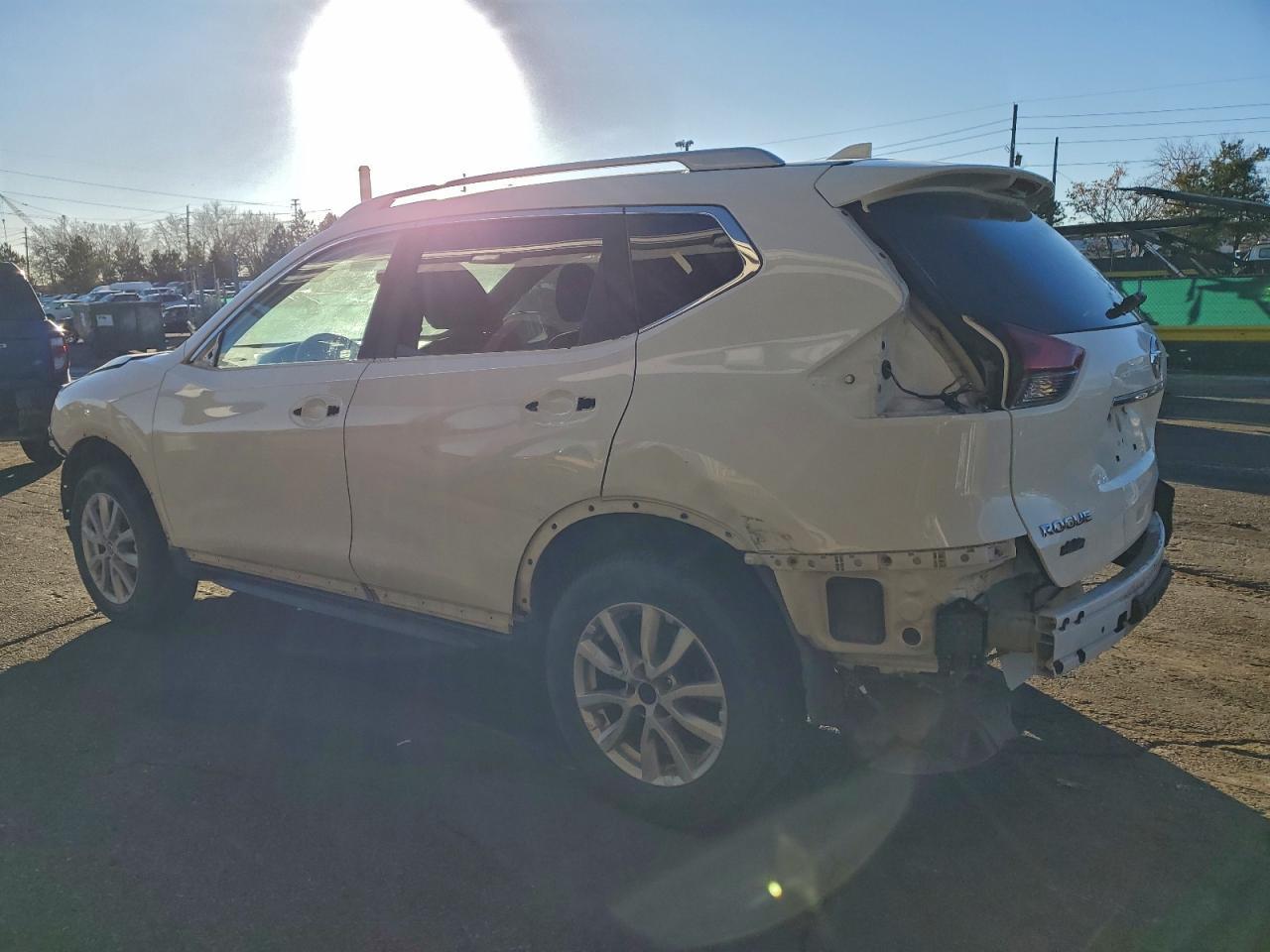 2019 Nissan Rogue S - Фото 2