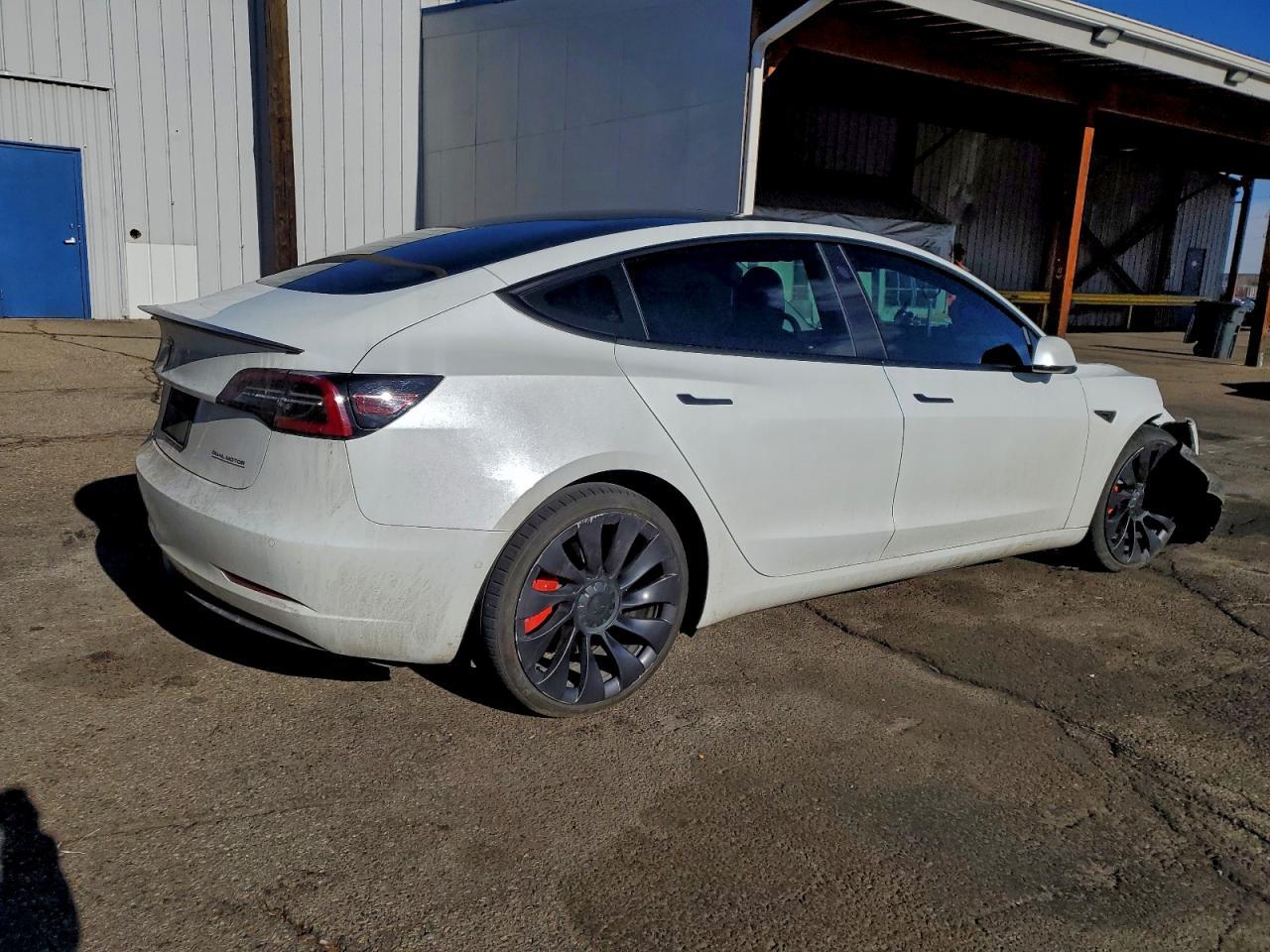 2022 Tesla Model 3 - Image 3