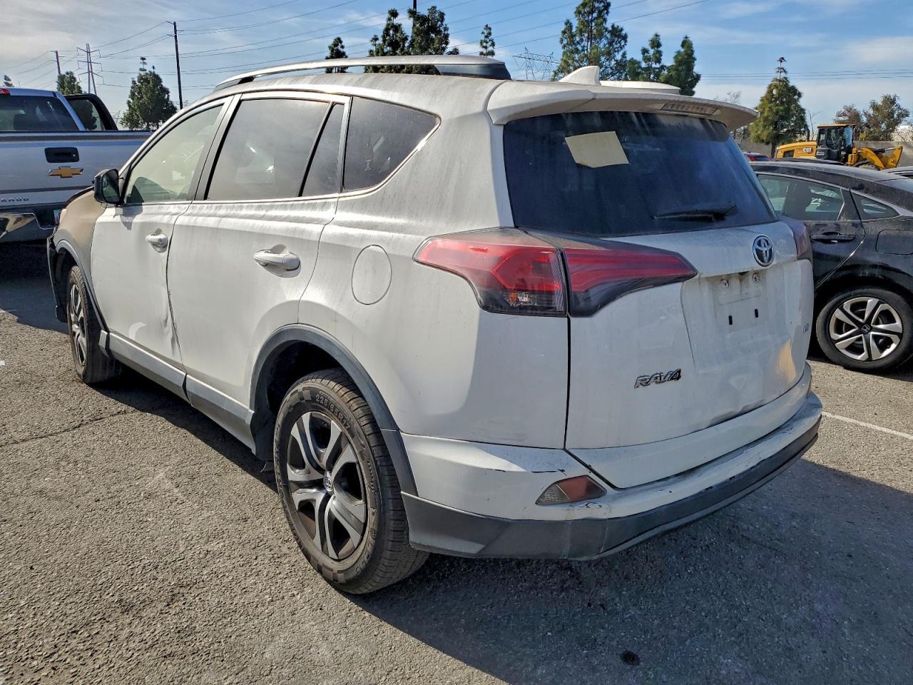 2017 Toyota Rav4 Le - Фото 2