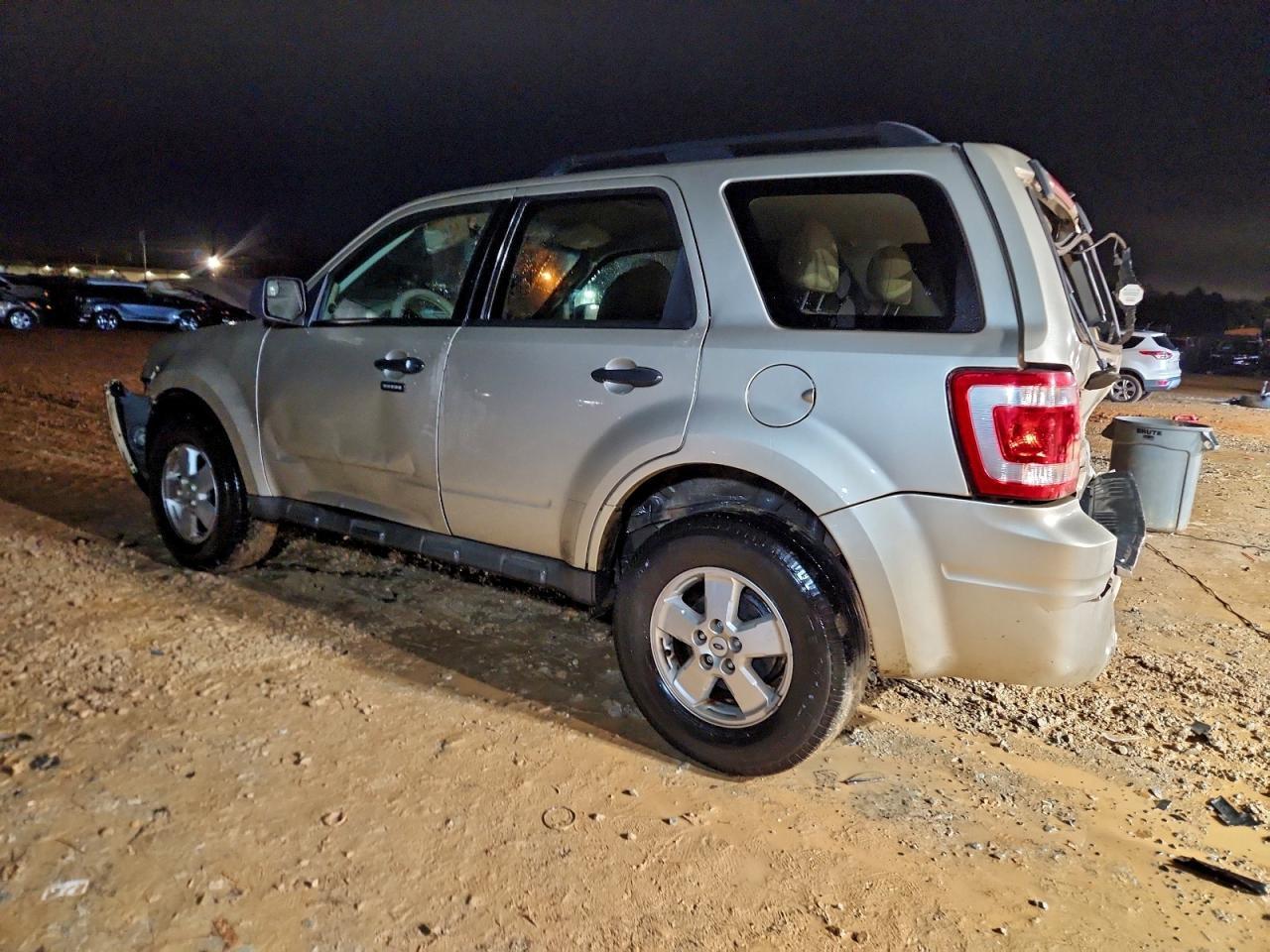 2010 Ford Escape Xlt - Фото 2