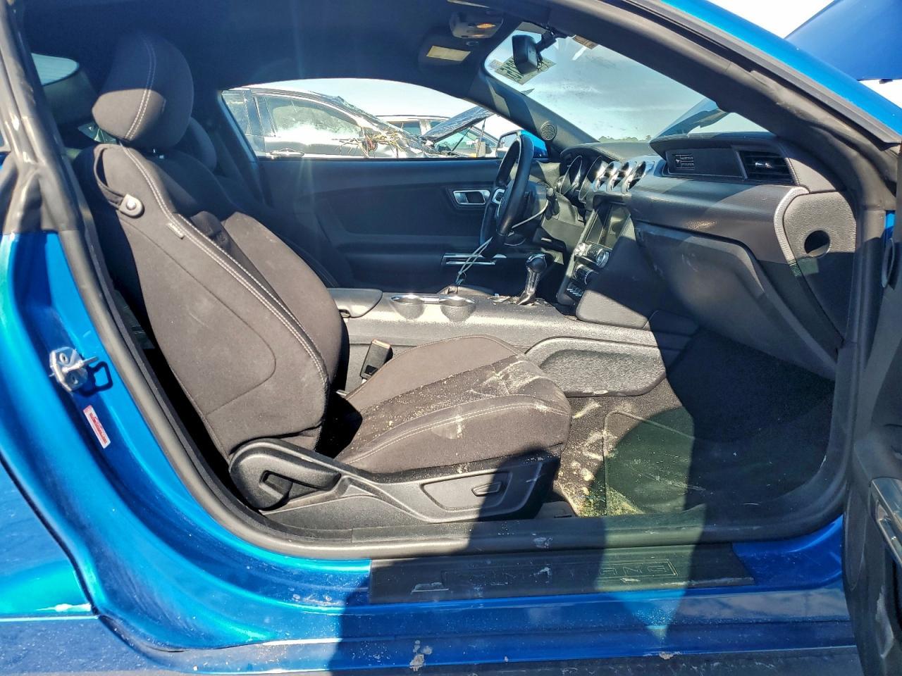 2020 Ford Mustang - Фото 7