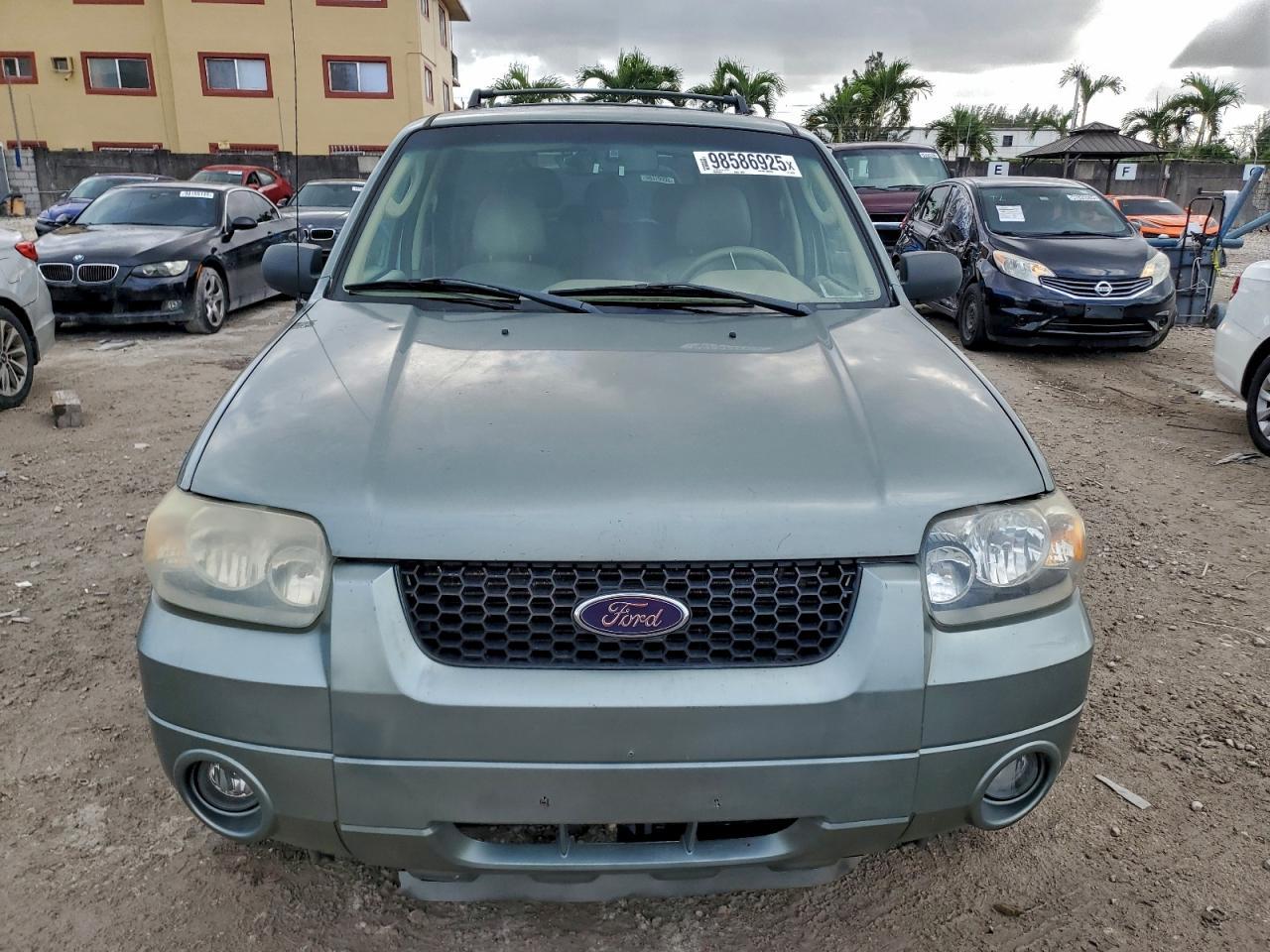 2006 Ford Escape Limited - Image 5