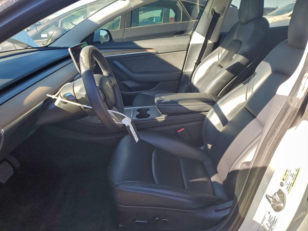 2023 Tesla Model 3 - Фото 7