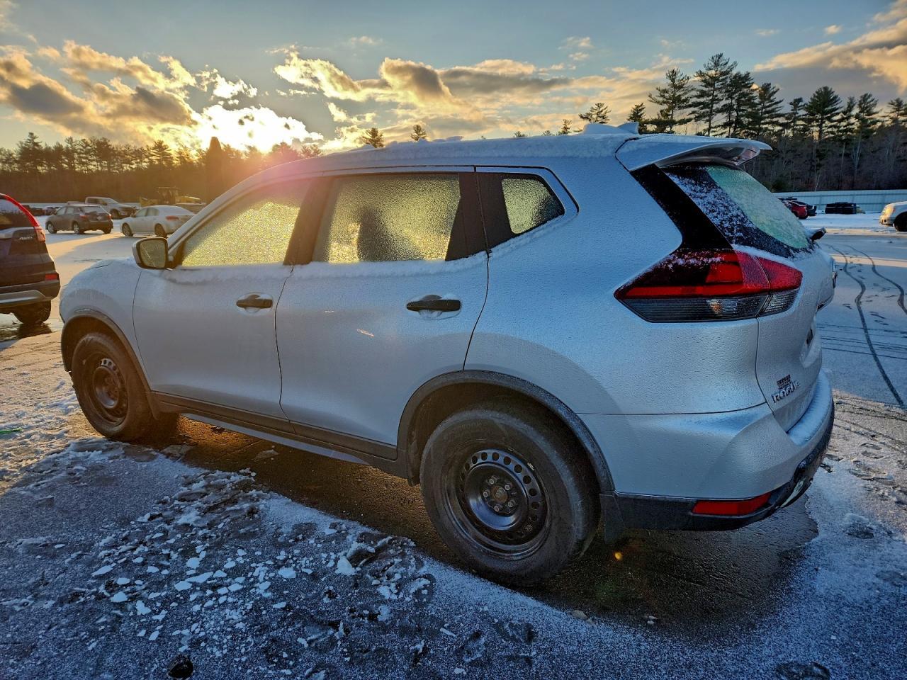 2019 Nissan Rogue S - Image 2