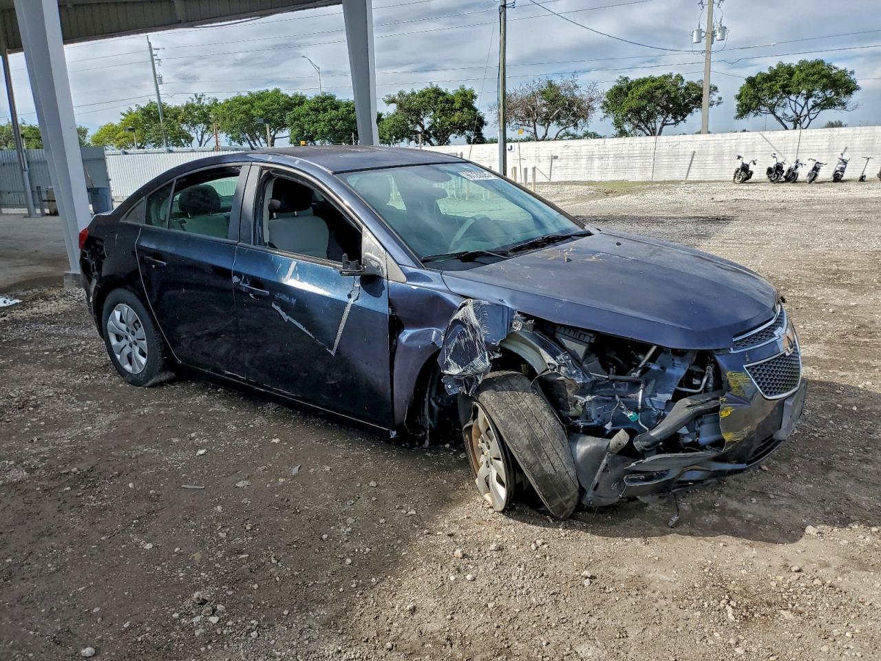 2014 Chevrolet Cruze Ls - Фото 4